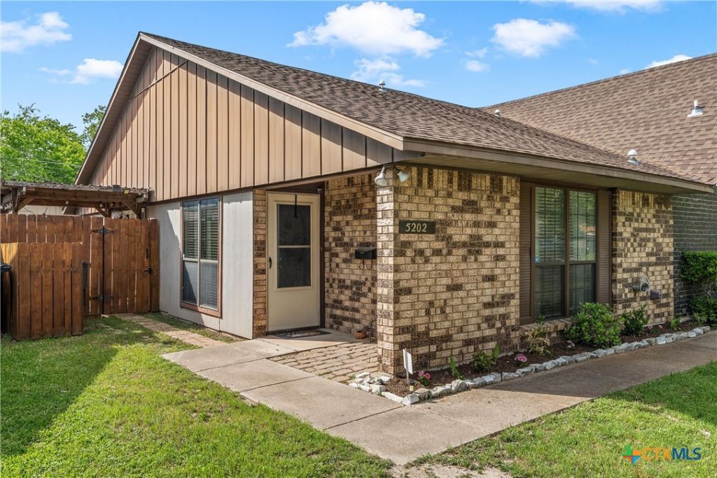 5202 Colonel Travis Street, Temple, TX 76502 Main Photo