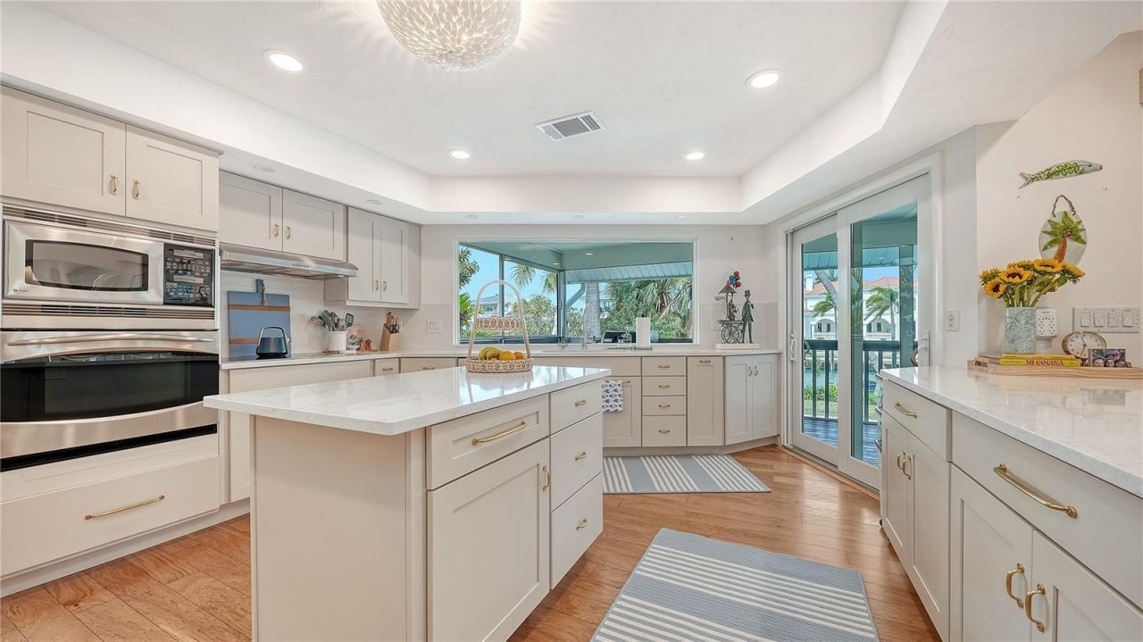 476 Meadow Lark Drive, Sarasota, FL 34236 Photo