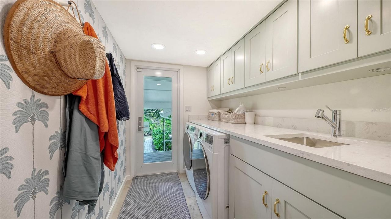 476 Meadow Lark Drive, Sarasota, FL 34236 Photo