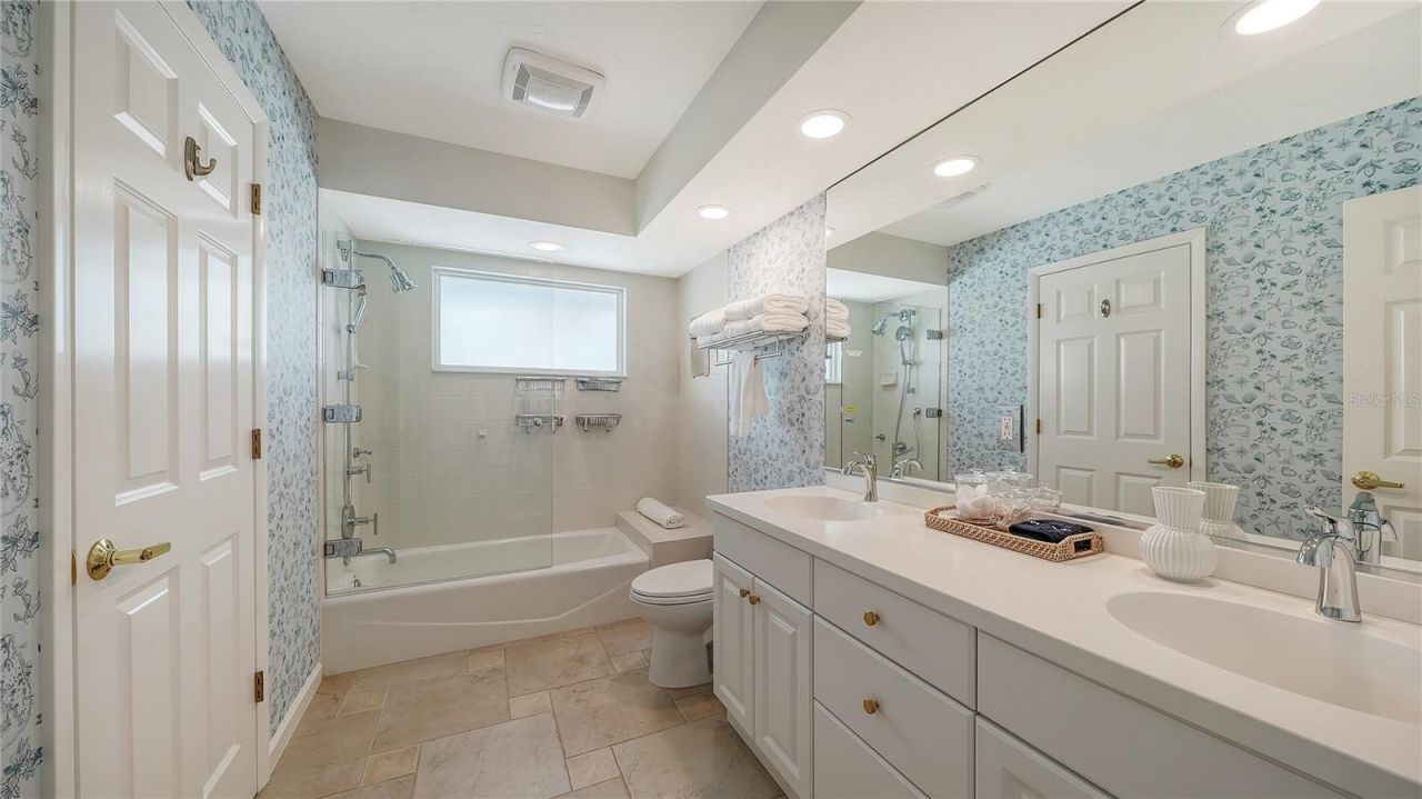 476 Meadow Lark Drive, Sarasota, FL 34236 Photo