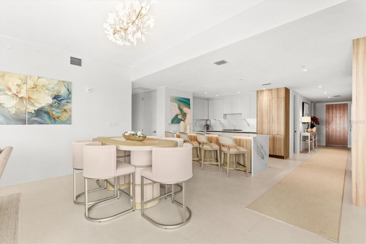 1020 Sunset Point Road, Unit 303, Clearwater, FL 33755 Photo