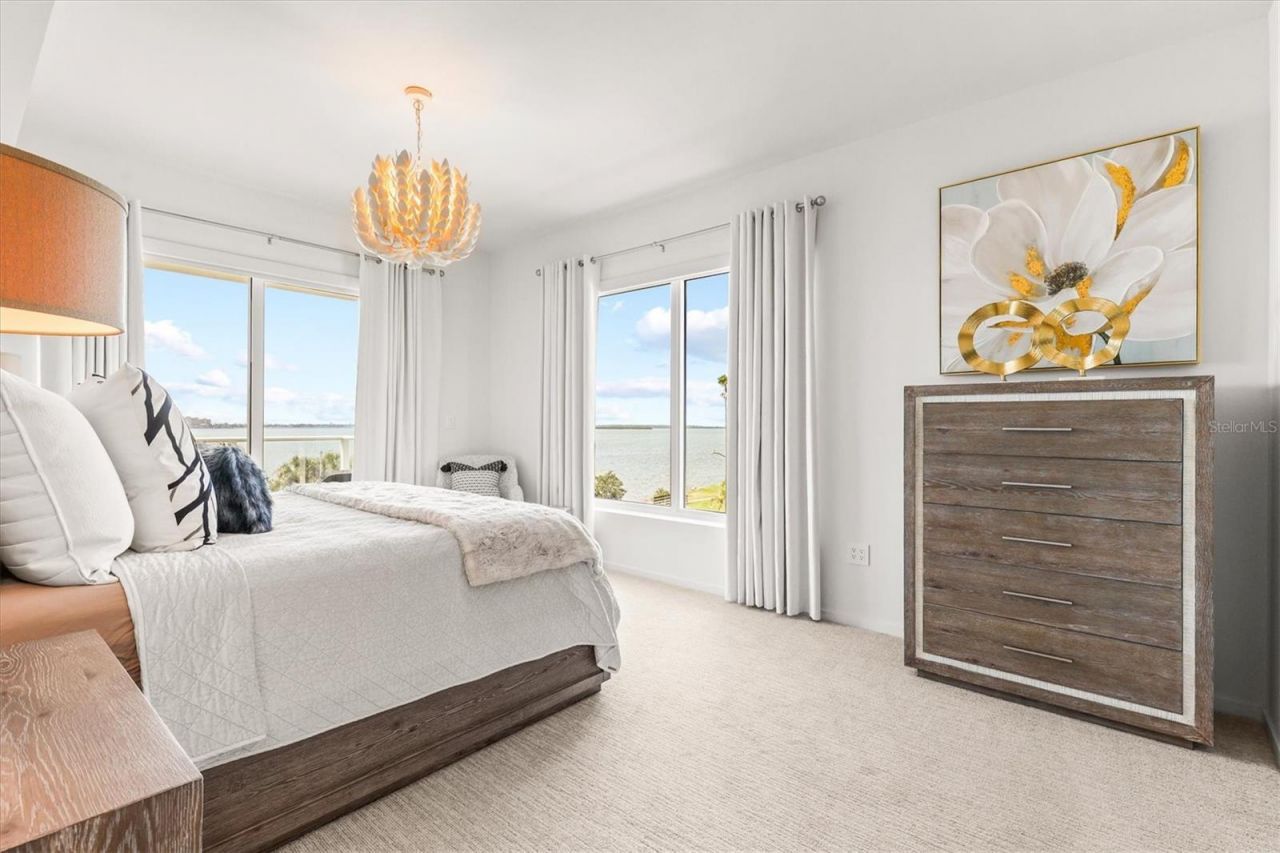 1020 Sunset Point Road, Unit 303, Clearwater, FL 33755 Photo