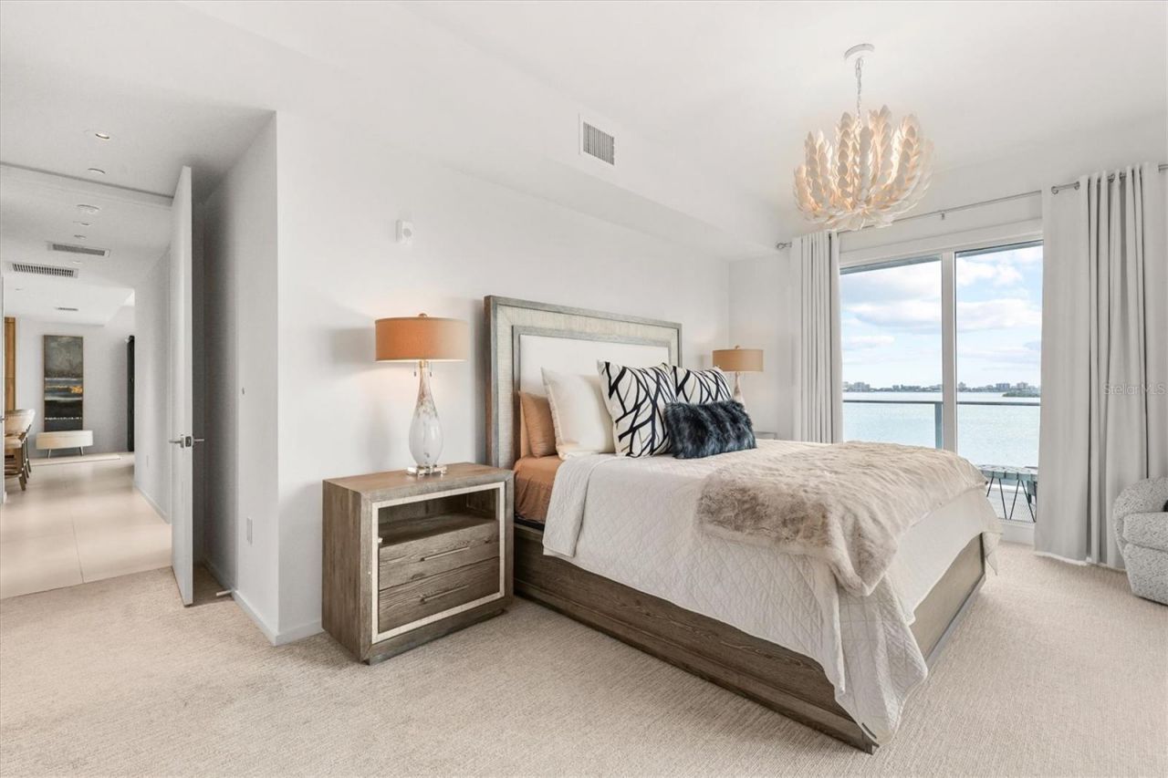 1020 Sunset Point Road, Unit 303, Clearwater, FL 33755 Photo