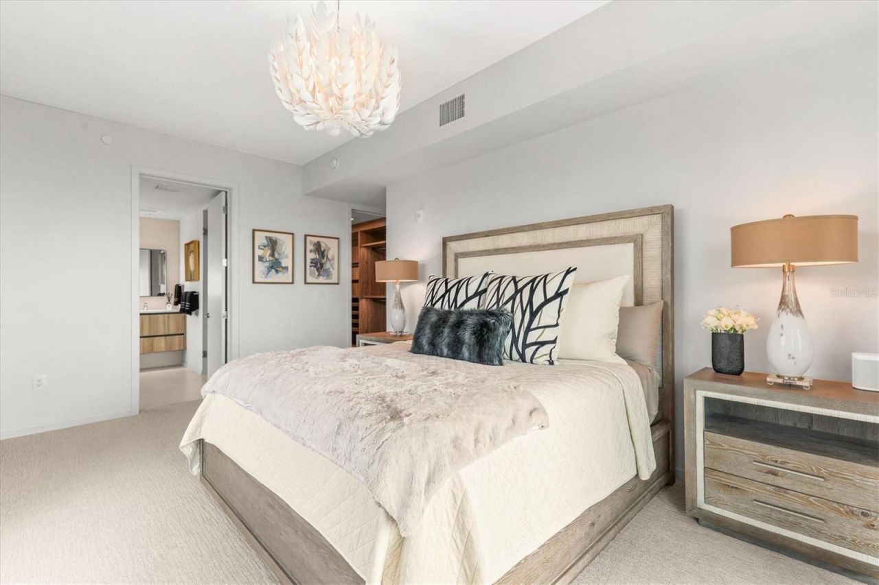 1020 Sunset Point Road, Unit 303, Clearwater, FL 33755 Photo