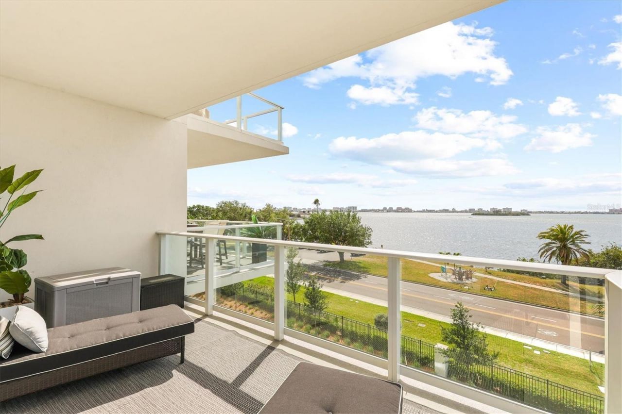 1020 Sunset Point Road, Unit 303, Clearwater, FL 33755 Photo