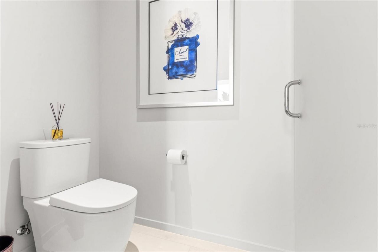 1020 Sunset Point Road, Unit 303, Clearwater, FL 33755 Photo