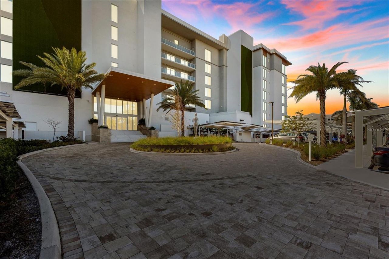 1020 Sunset Point Road, Unit 303, Clearwater, FL 33755 Photo