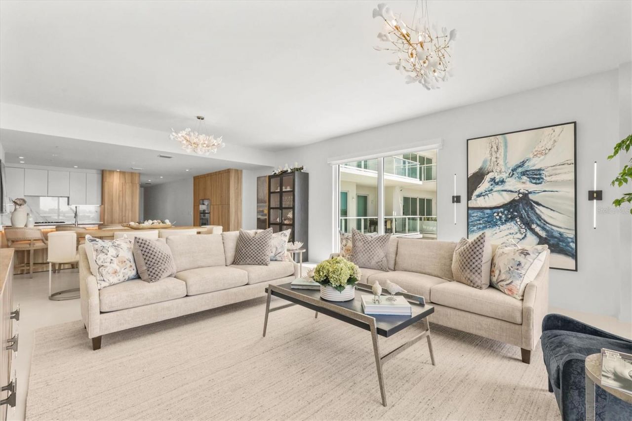 1020 Sunset Point Road, Unit 303, Clearwater, FL 33755 Photo