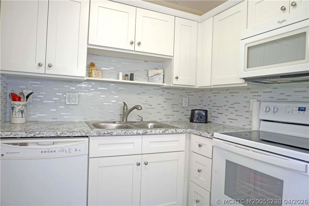 2600 SE Ocean Boulevard, Unit Q3, Stuart, FL 34996 Photo
