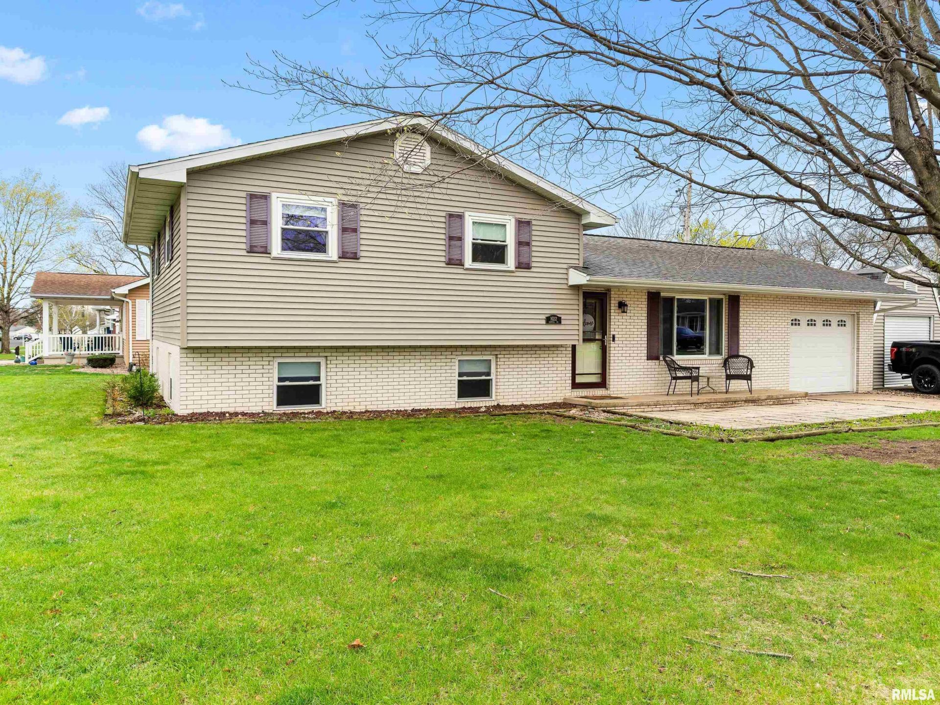 16212 N Admiral Road, Chillicothe, IL 61523 Main Photo