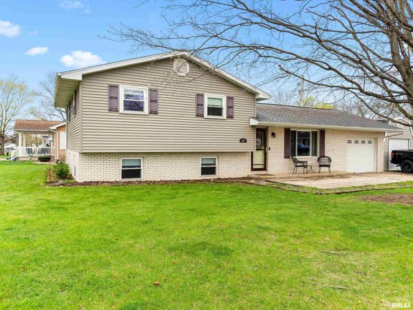 16212 N ADMIRAL Road, Chillicothe, IL 61523