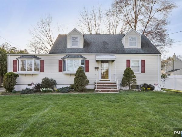 114 Crescent Avenue, WALDWICK, NJ 07463