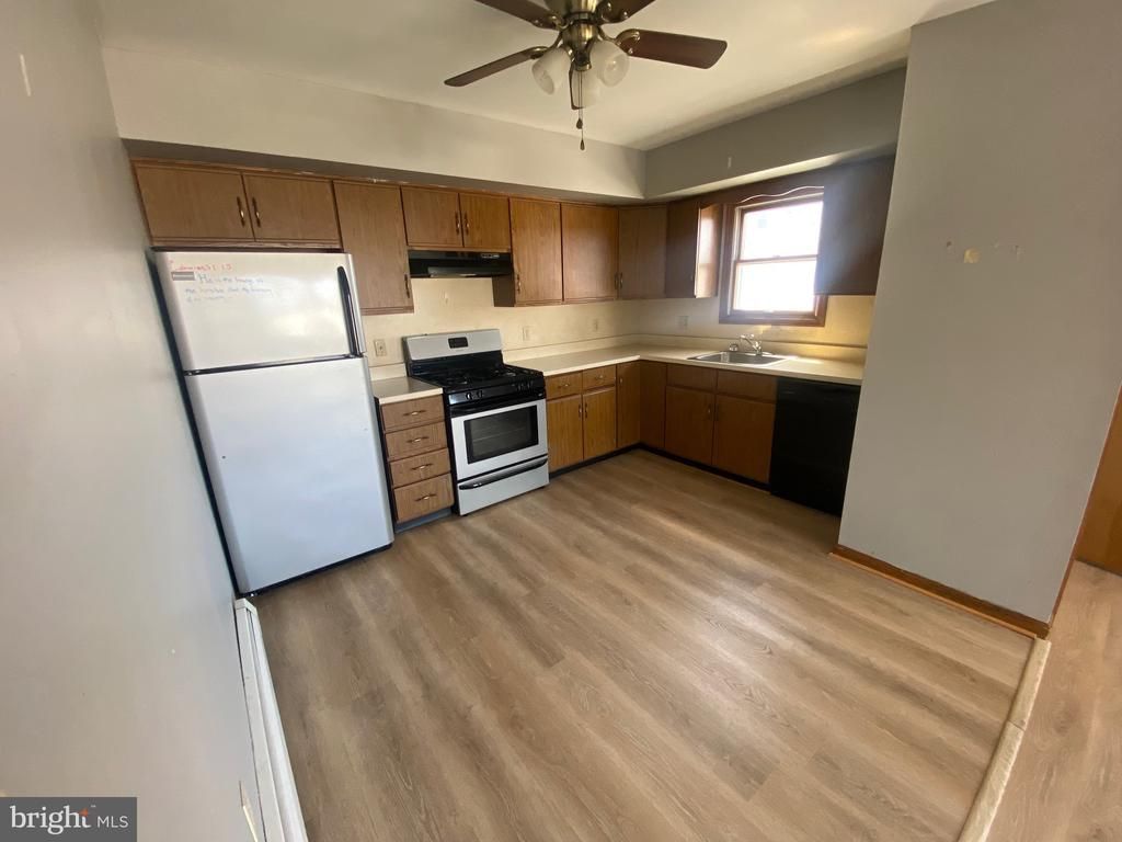 113 FRANK STREET, DUNMORE, PA 18512