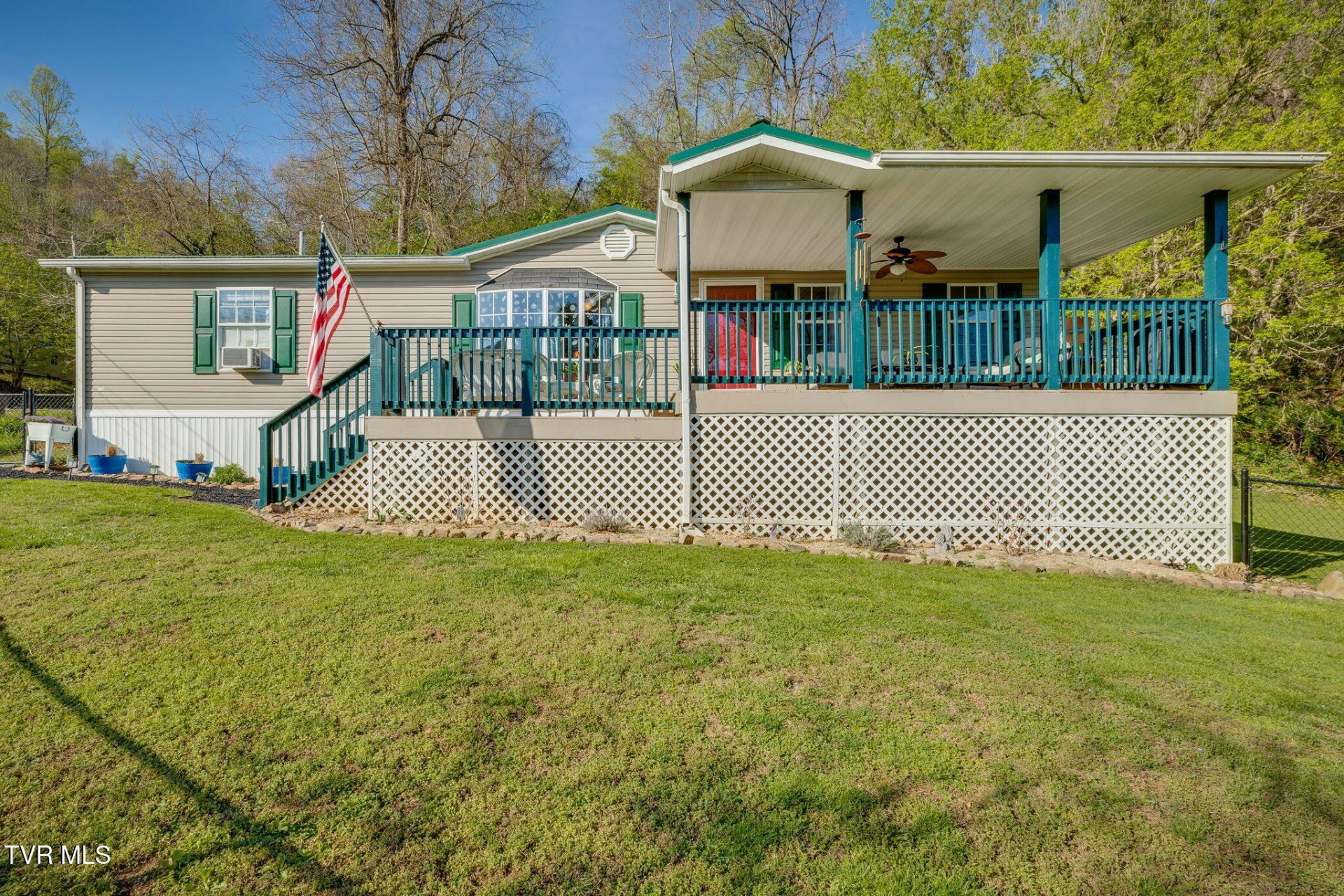 248 Jenkins Hollow Road, Elizabethton, TN 37643 Main Photo