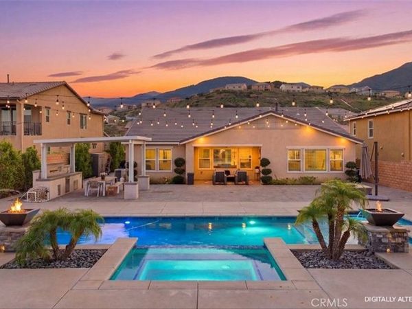 2627 Chad Zeller Lane , Corona, CA 92882