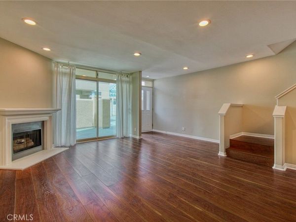 14101 Dickens Street , Unit 9, Sherman Oaks, CA 91423