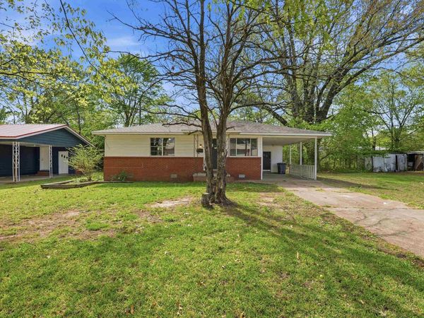 207 S Elm Street, Searcy, AR 72143