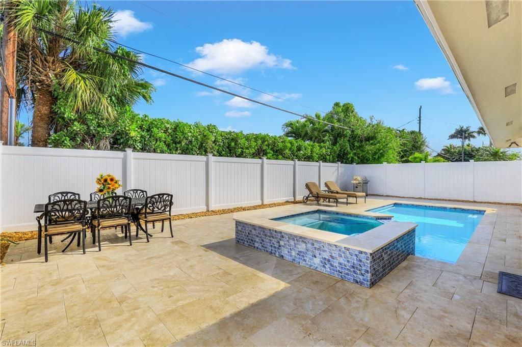 637 95th Ave N, Naples, FL 34108 Photo