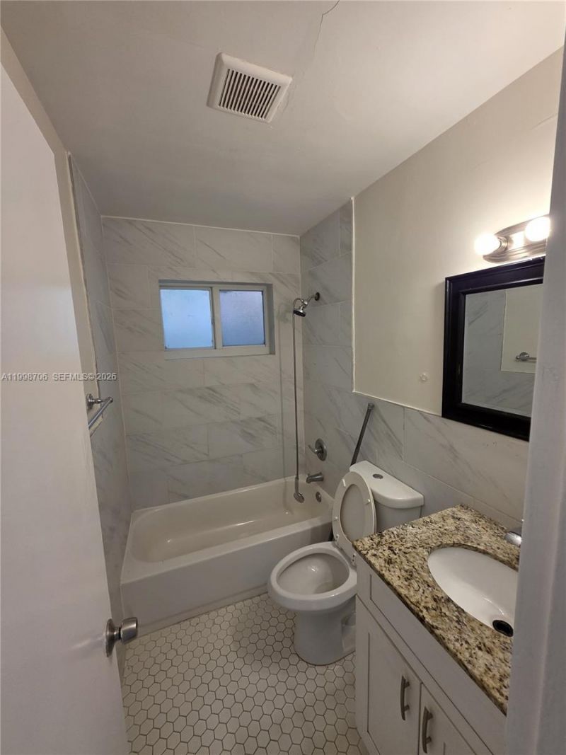 730 NW 5th St, Unit 3, Fort Lauderdale, FL 33311 Photo