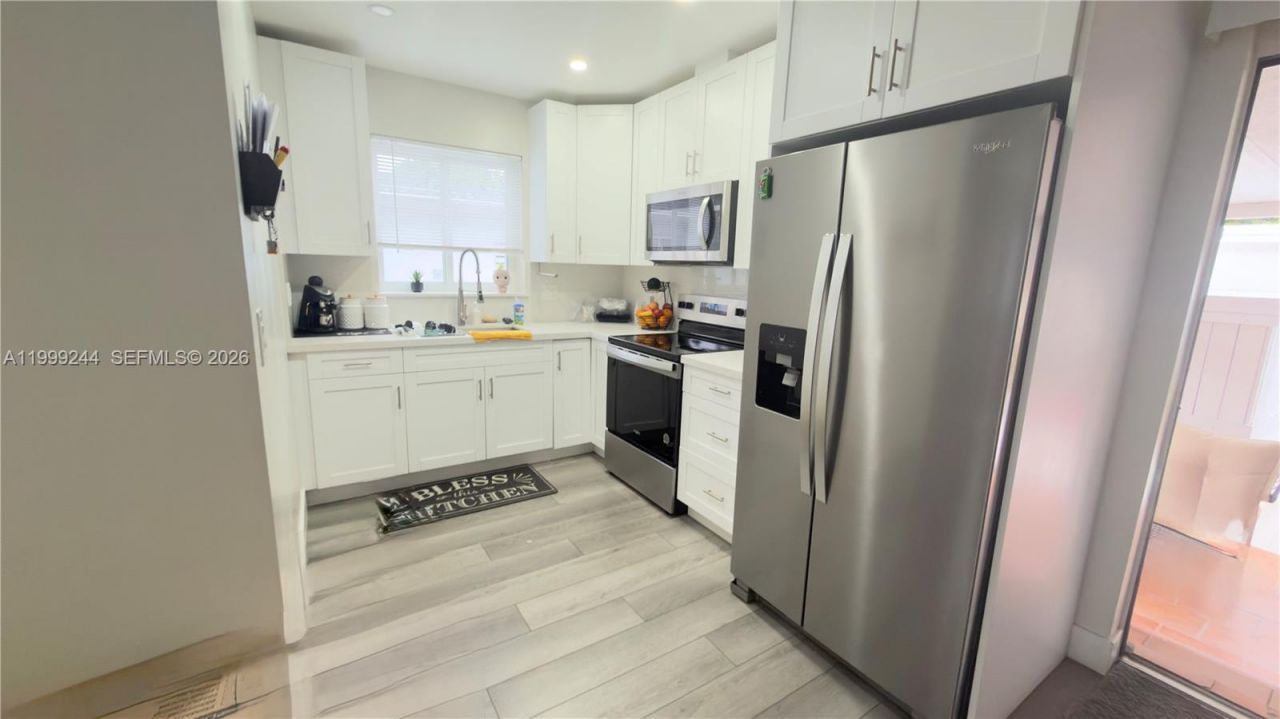 434 Tamiami Blvd, Miami, FL 33144 Photo