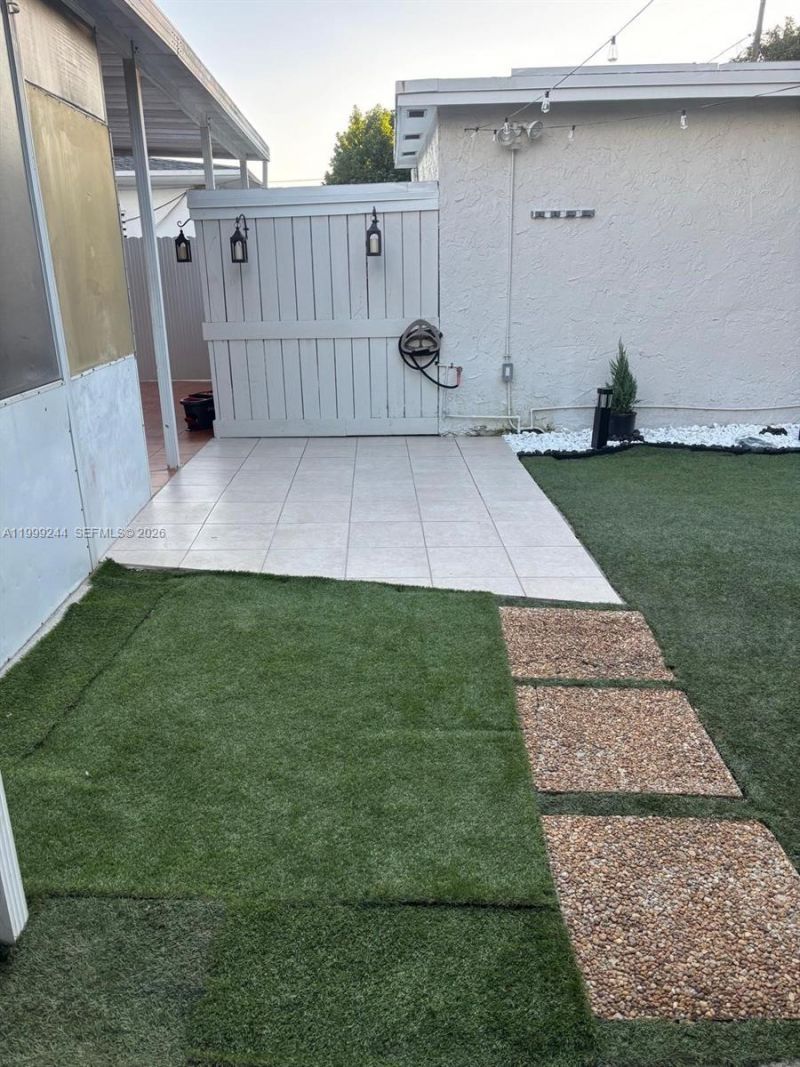 434 Tamiami Blvd, Miami, FL 33144 Photo