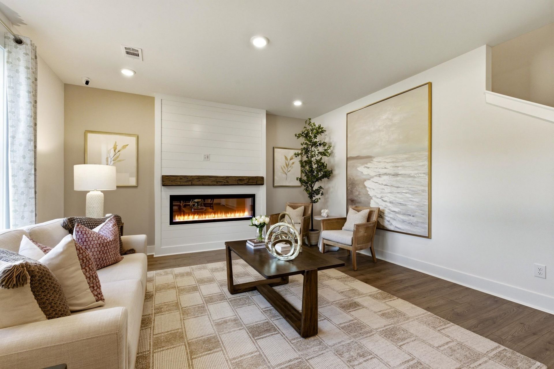 6000 Harness Ct. Photo 9
