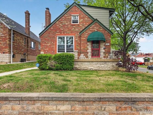 6601 Lindenwood Place, St Louis, MO 63109