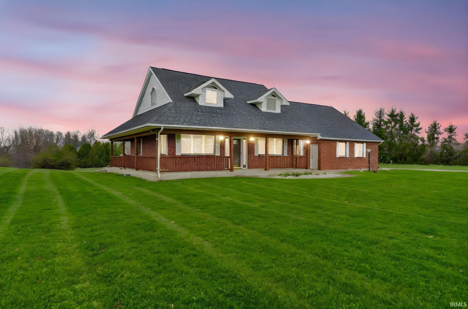 61695 Miami Road, South Bend, IN 46614 Main Photo