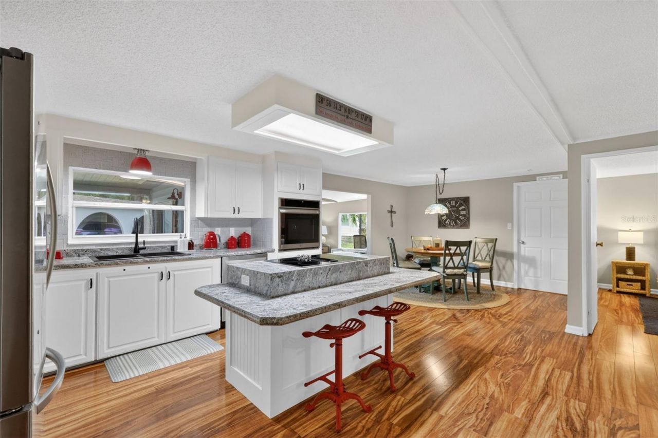 705 Devon Drive, Lady Lake, FL 32159 Photo