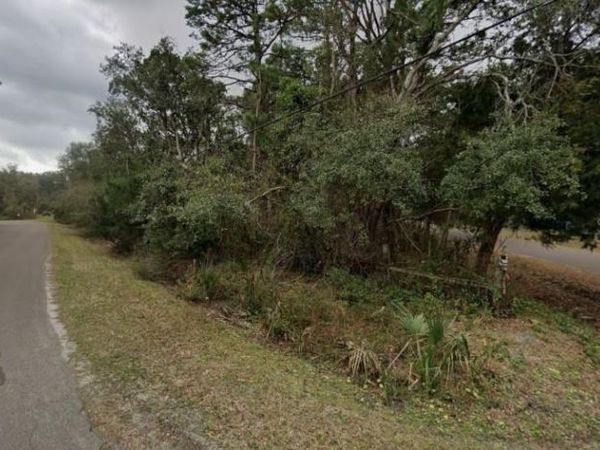 N BAKER LANE , JACKSONVILLE, FL 32226