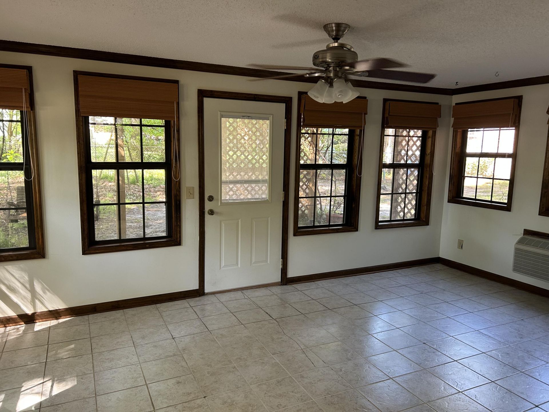 101 Timberlake Court Photo 27