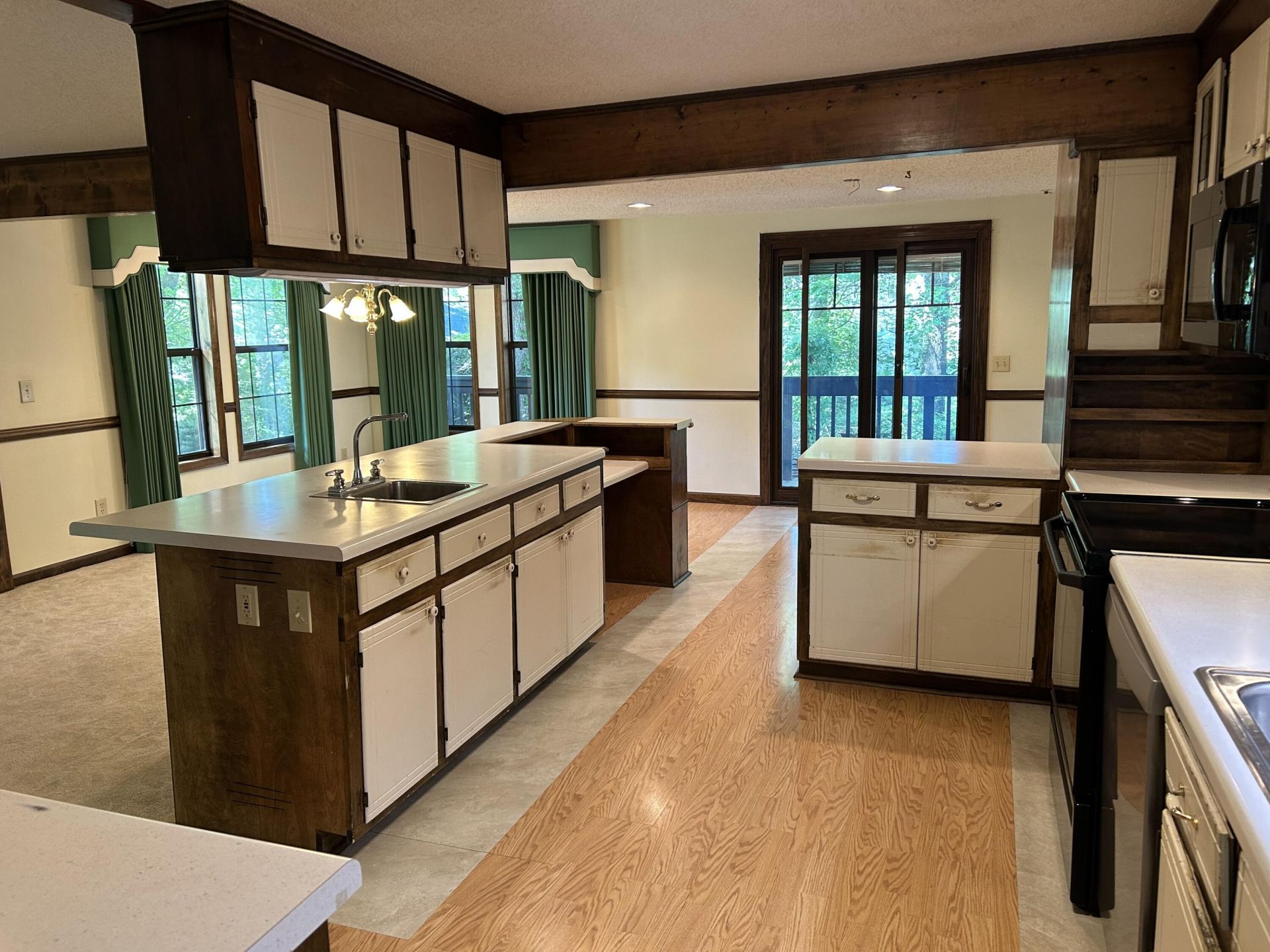 101 Timberlake Court Photo 9