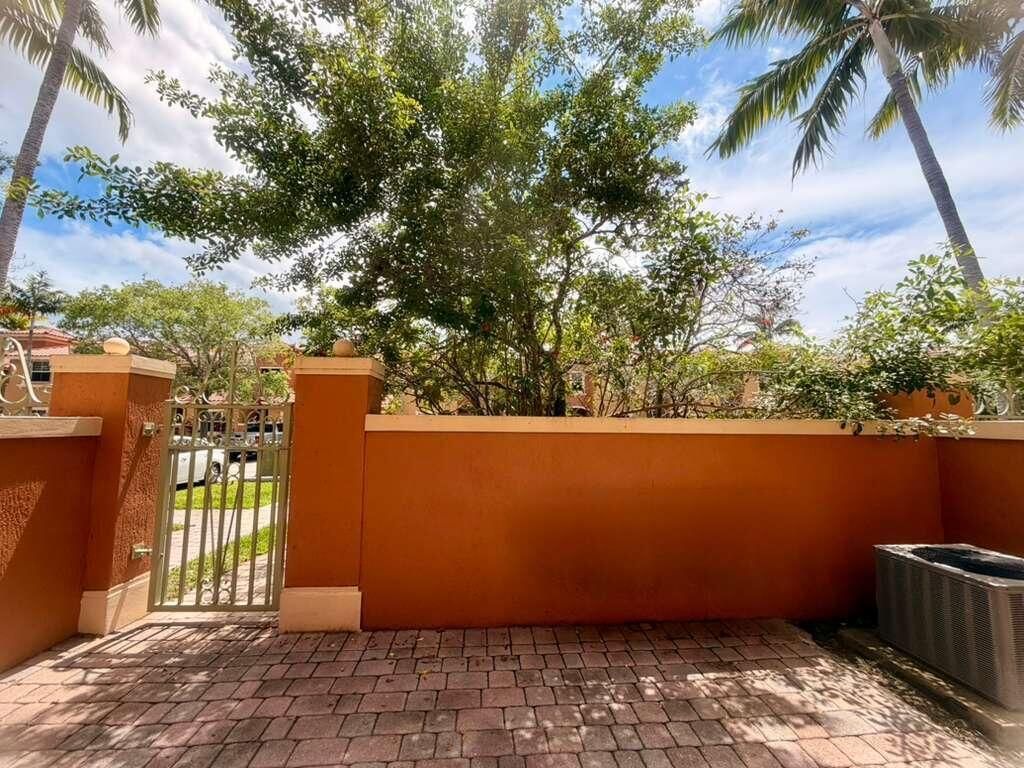 14363 SW 11th Street, Unit 2603, Pembroke Pines, FL 33027 Photo