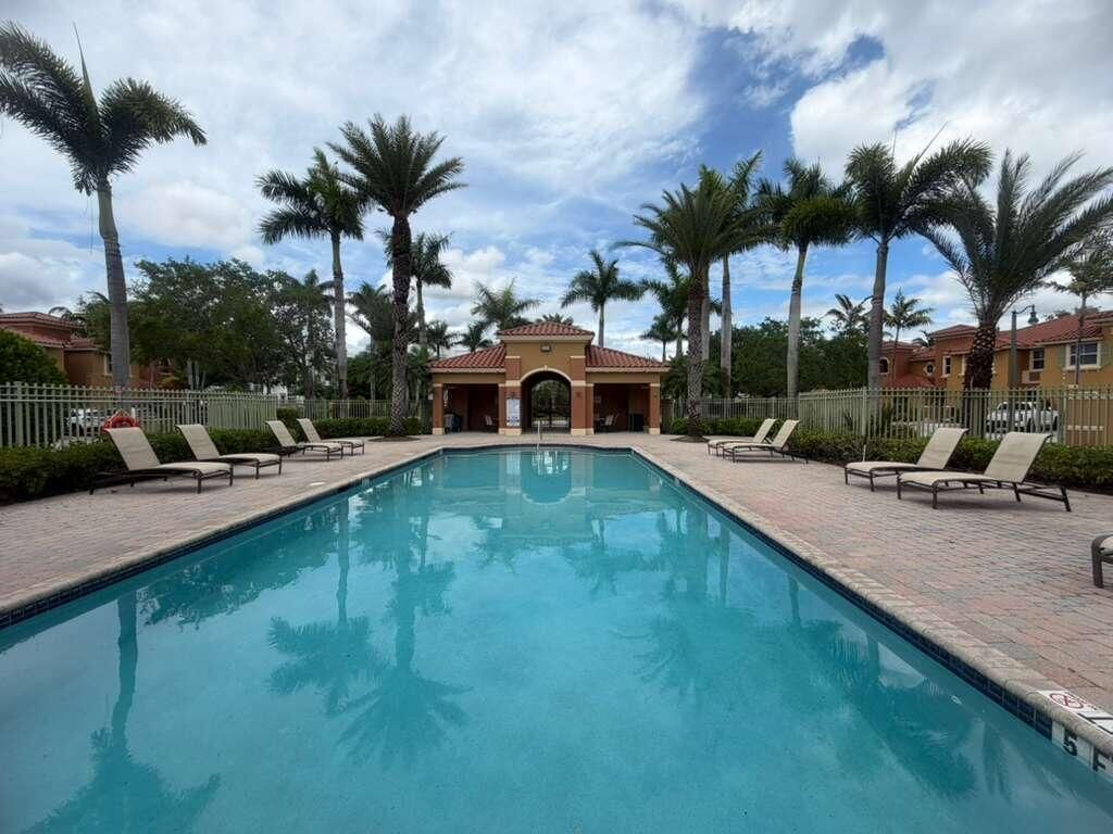 14363 SW 11th Street, Unit 2603, Pembroke Pines, FL 33027 Photo