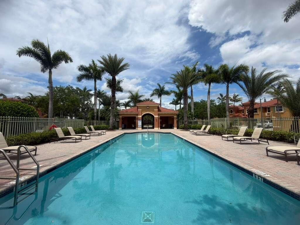 14363 SW 11th Street, Unit 2603, Pembroke Pines, FL 33027 Photo