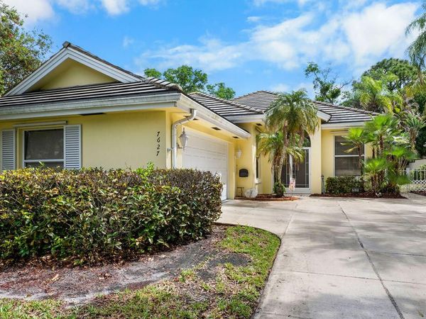 7627 SE Fiddlewood Lane, Hobe Sound, FL 33455