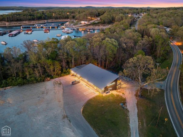 1912 Central Blvd, Bull Shoals, AR 72619