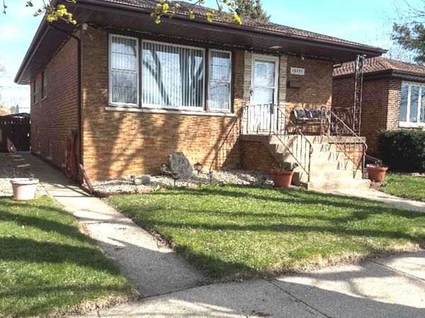 10955 S Mackinaw Avenue , Chicago, IL 60617