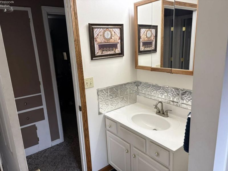 7959 Main Street, Bellevue, OH 44811 Photo 14