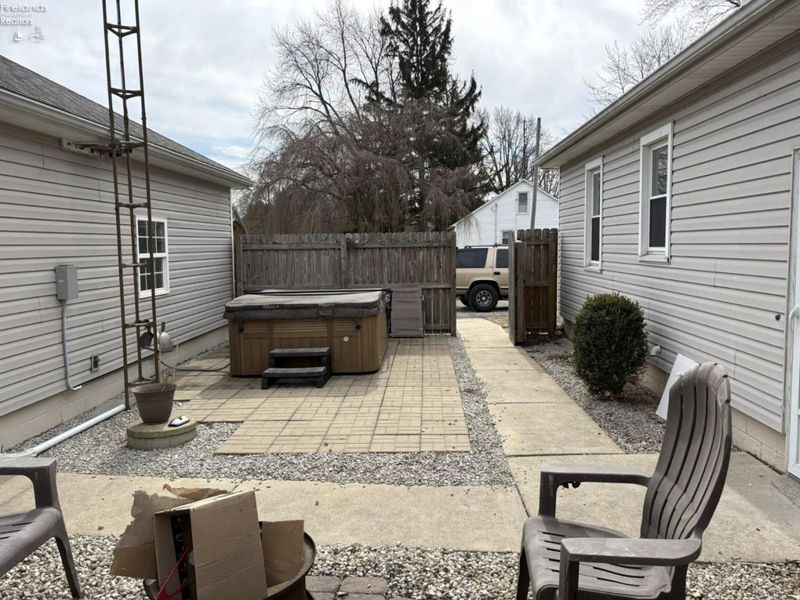 7959 Main Street, Bellevue, OH 44811 Photo 8