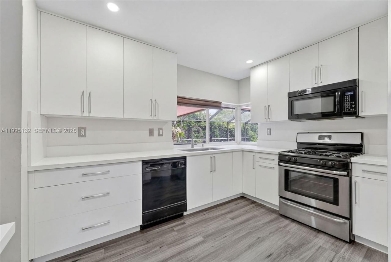 8805 SW 81st St, Miami, FL 33173 Photo