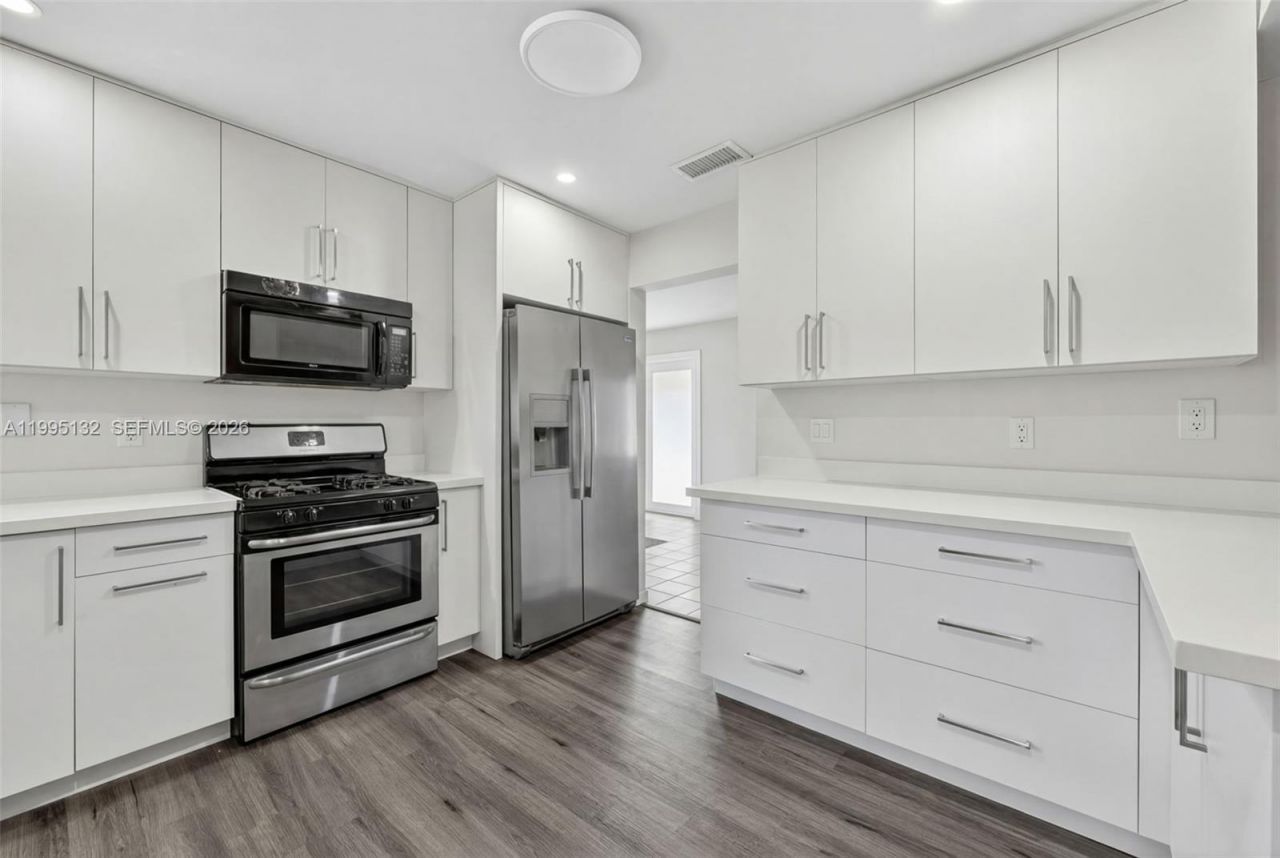 8805 SW 81st St, Miami, FL 33173 Photo