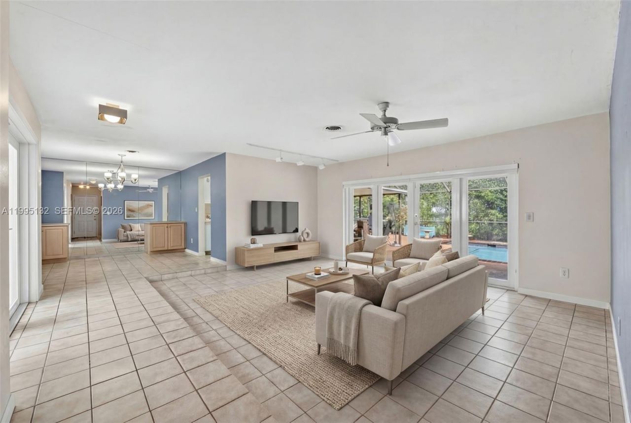 8805 SW 81st St, Miami, FL 33173 Photo