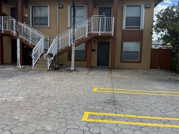 128 W 21st St , Unit 202, Hialeah, FL 33010