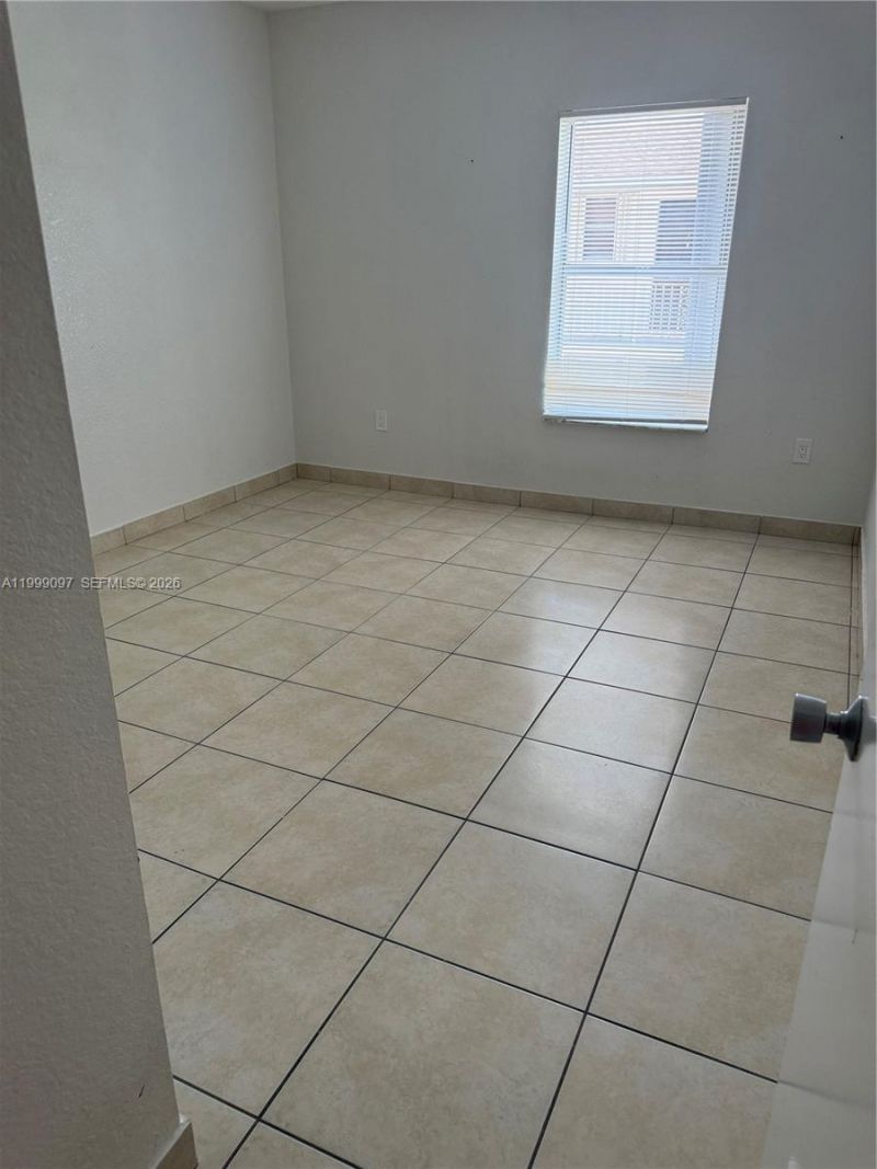 128 W 21st St, Unit 202, Hialeah, FL 33010 Photo