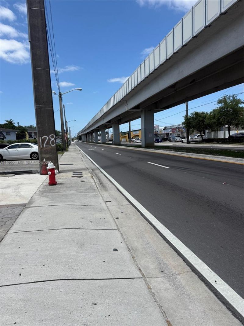 128 W 21st St, Unit 202, Hialeah, FL 33010 Photo