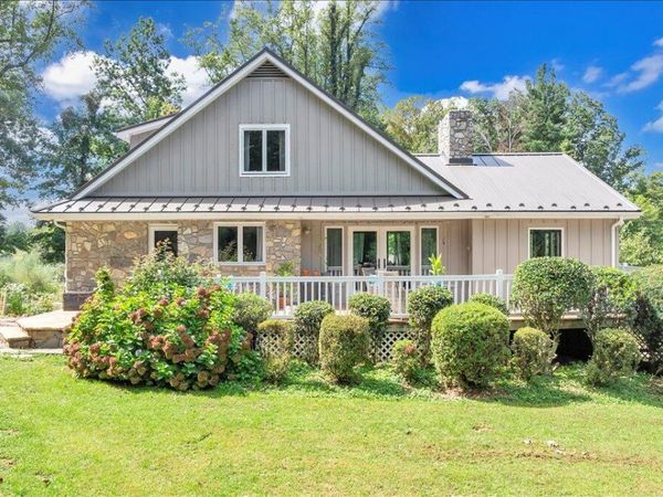 280 WOODWINDS RD, Callaway, VA 24067