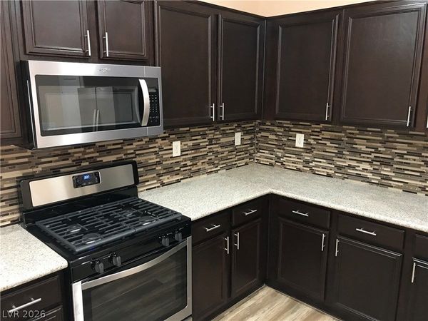 6255 W Arby Avenue, Unit 186, Las Vegas, NV 89118