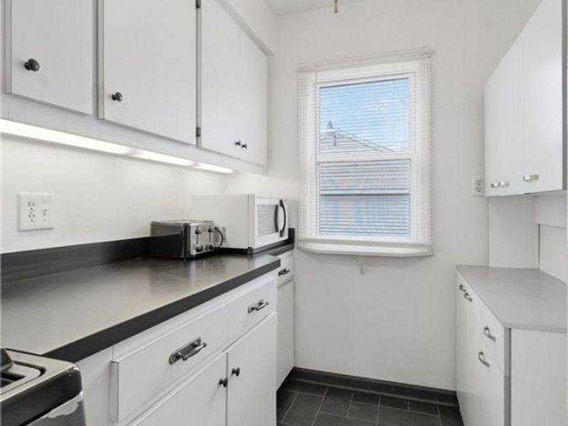 829 Indian Trail, Akron, OH 44314 Photo 11