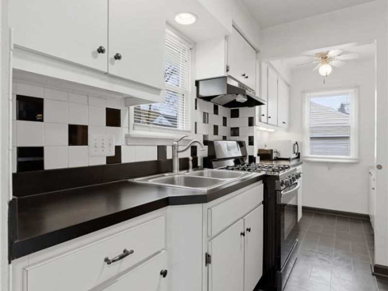 829 Indian Trail, Akron, OH 44314 Photo 20